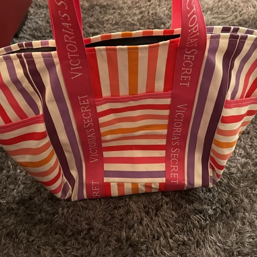 oversized, Victoria's Secret Beach bag with zipper closure Never used